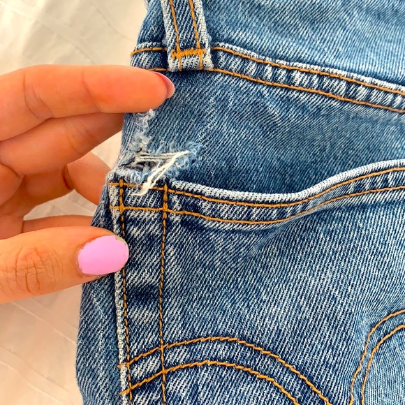 Levi’s High Waisted Jeans - Picture 4 of 5